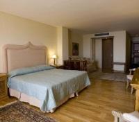 Mabely Grand Room